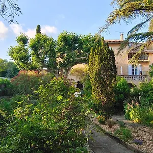 Bed & Breakfast Rue Du Chateau A D'avignon, Cabrieres-d'Avignon